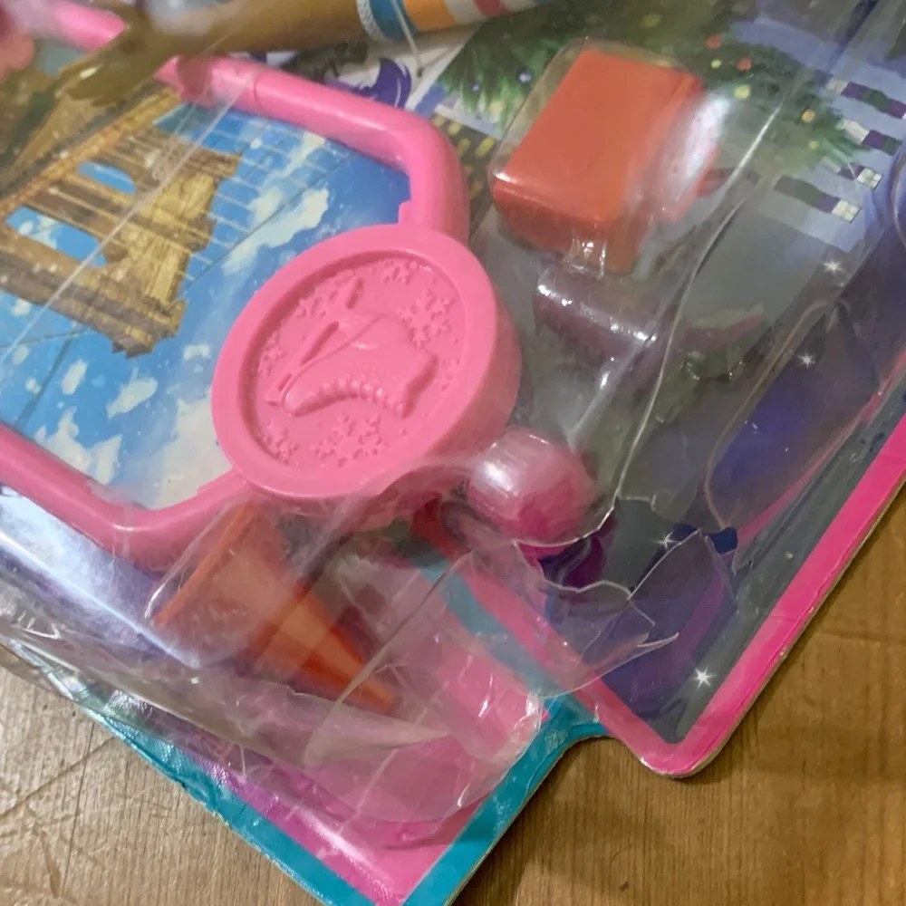 Barbie Brooklyn Life in the City Ice Skating Doll with Child Playset BAD BOX